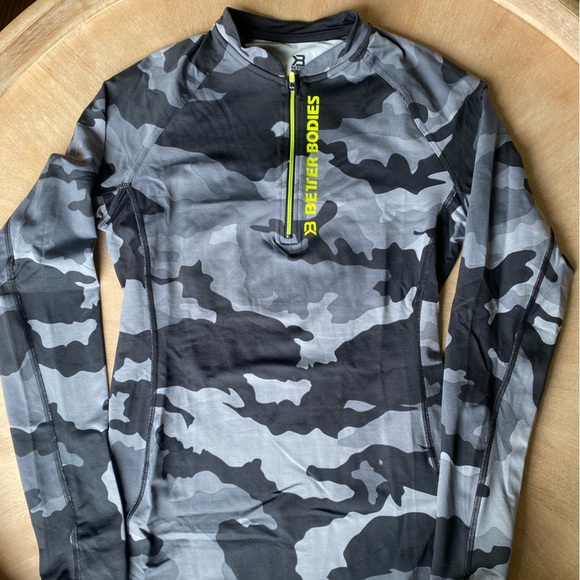 BETTER BODIES Tops - Better Bodies Athletic Top